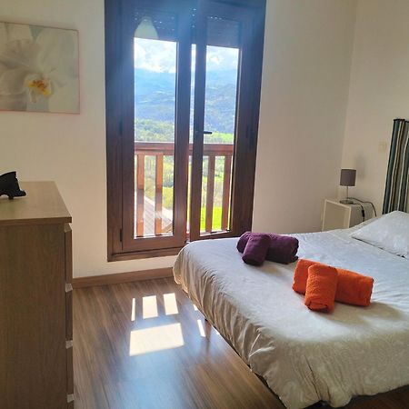 La Casa De Nuria Guest House Onís Eksteriør bilde