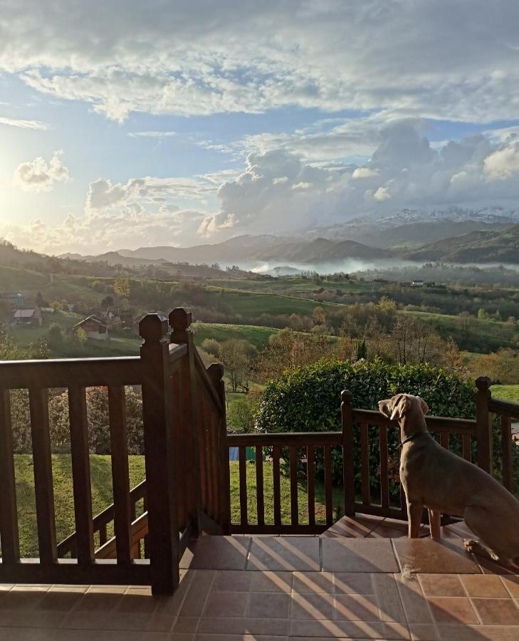 La Casa De Nuria Guest House Onís Eksteriør bilde