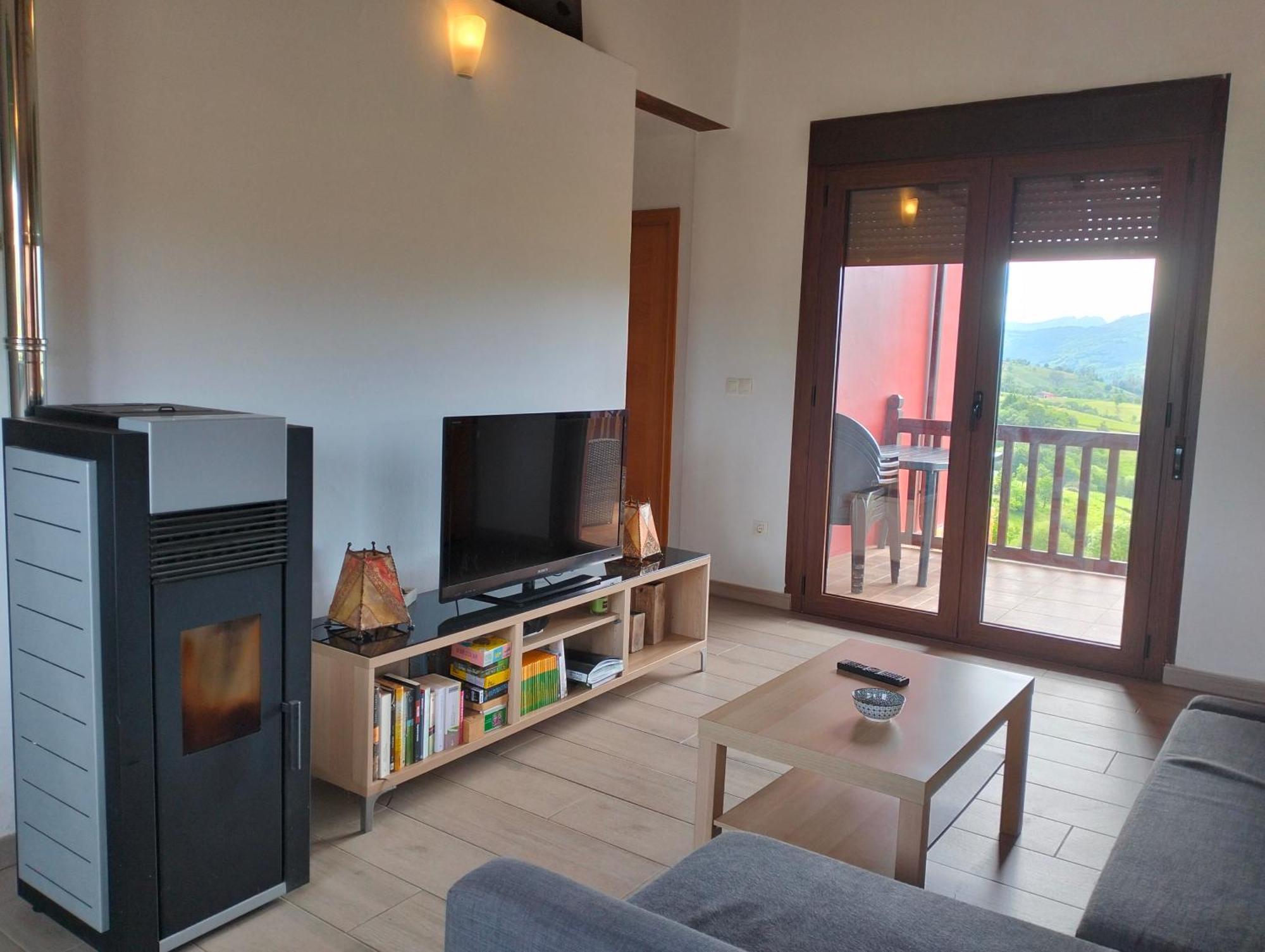 La Casa De Nuria Guest House Onís Eksteriør bilde