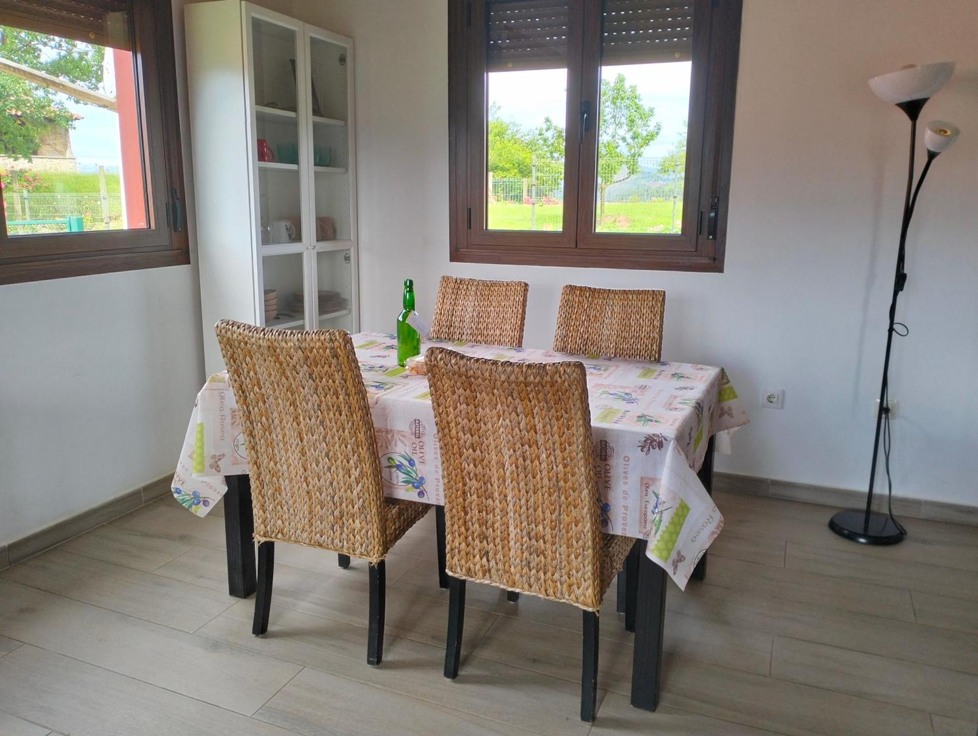La Casa De Nuria Guest House Onís Eksteriør bilde