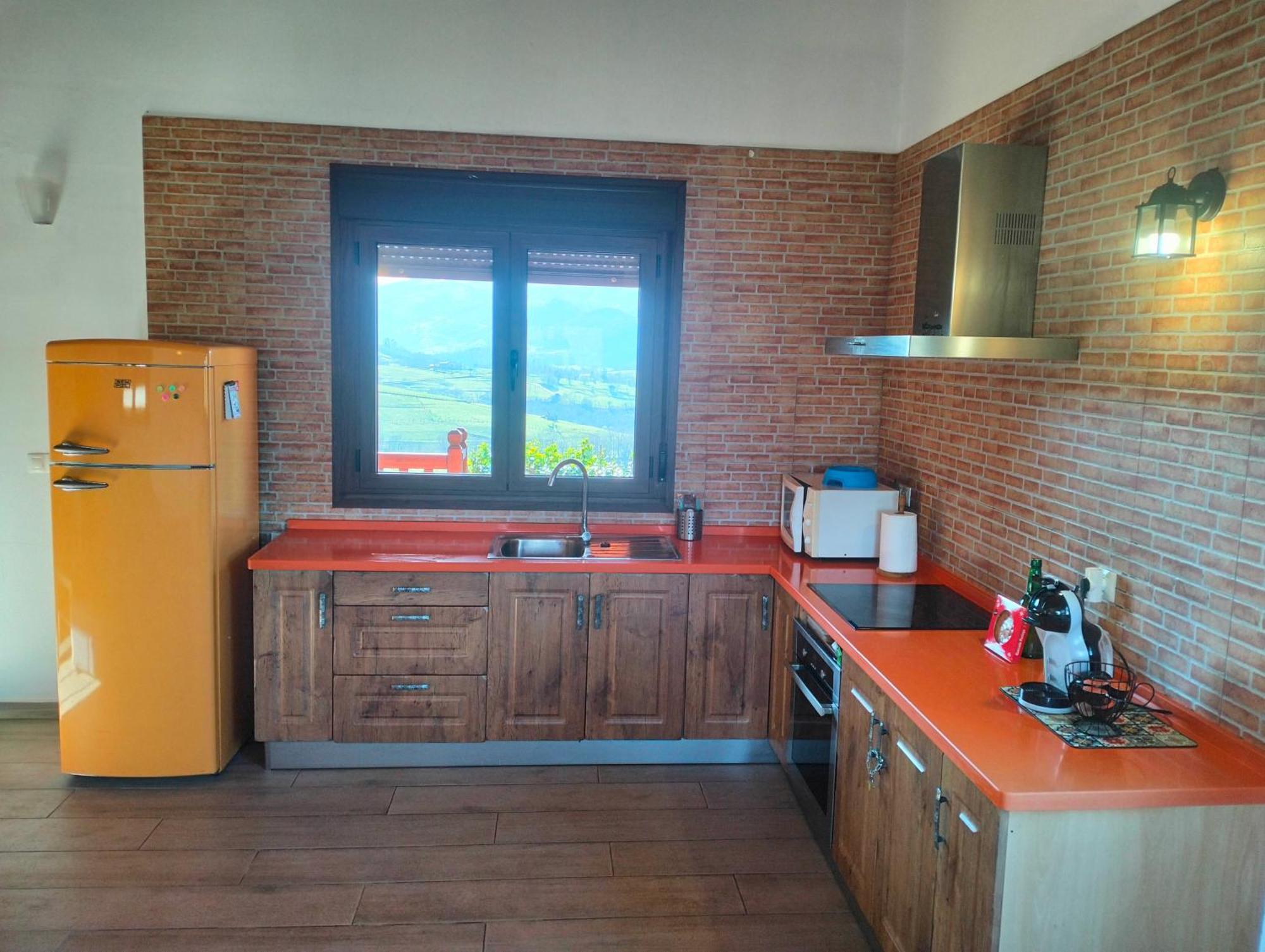 La Casa De Nuria Guest House Onís Eksteriør bilde