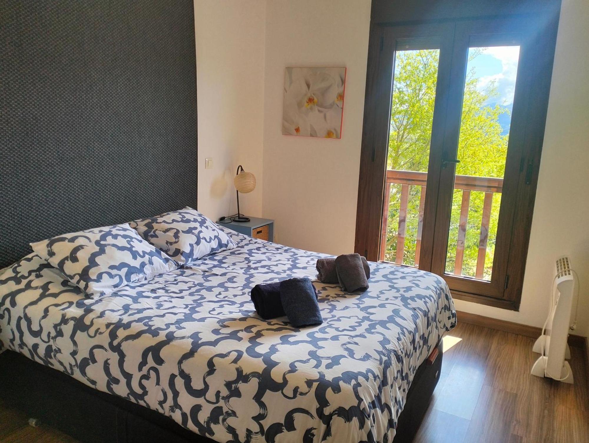 La Casa De Nuria Guest House Onís Eksteriør bilde
